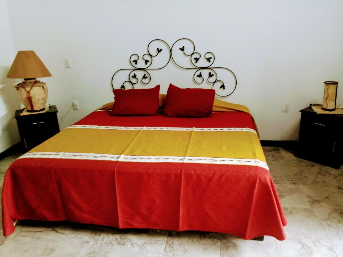 Отель Casa Shalom Oaxaca Экстерьер фото